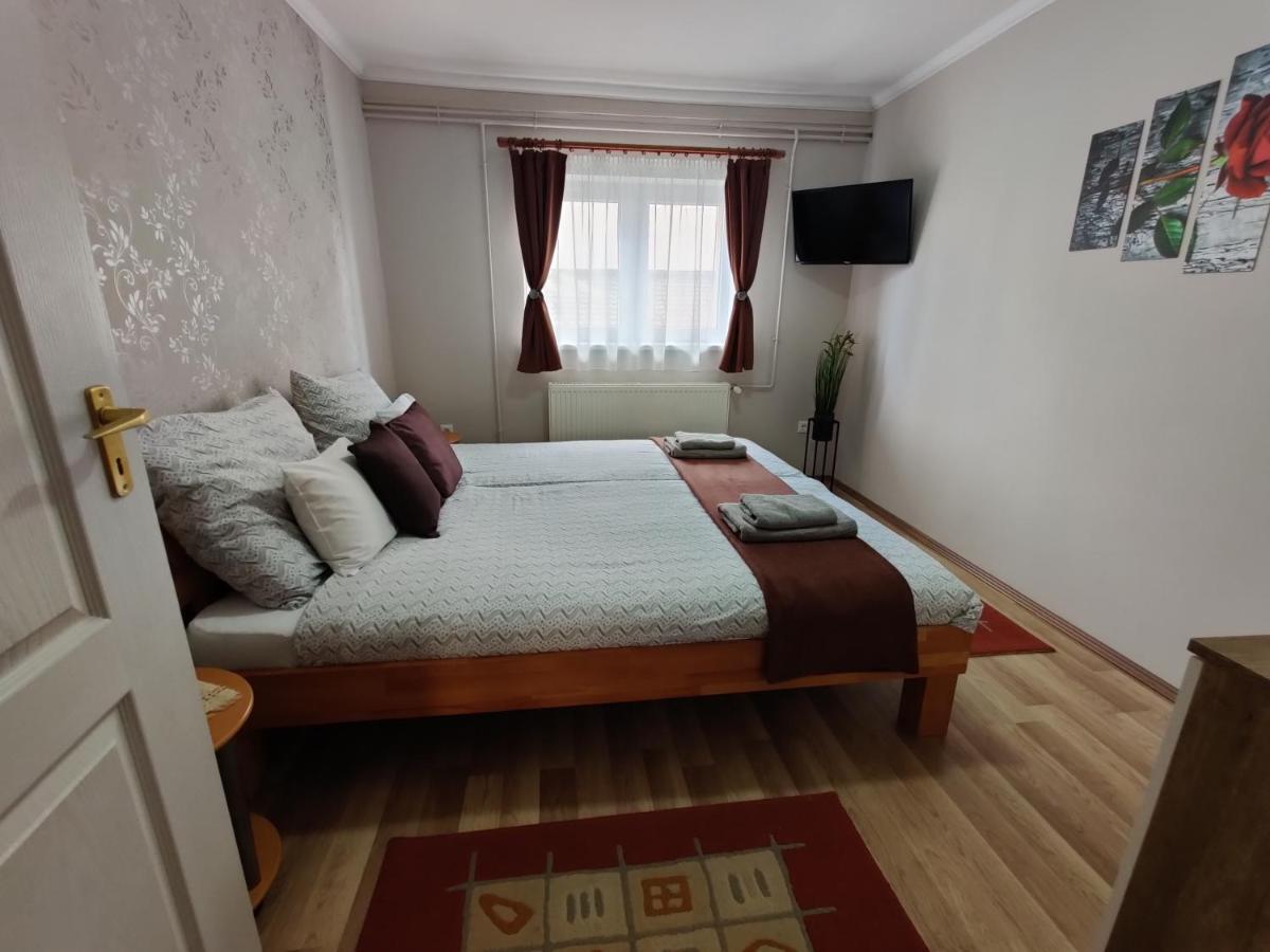 Katalin Apartmanhaz ミシュコルツ エクステリア 写真