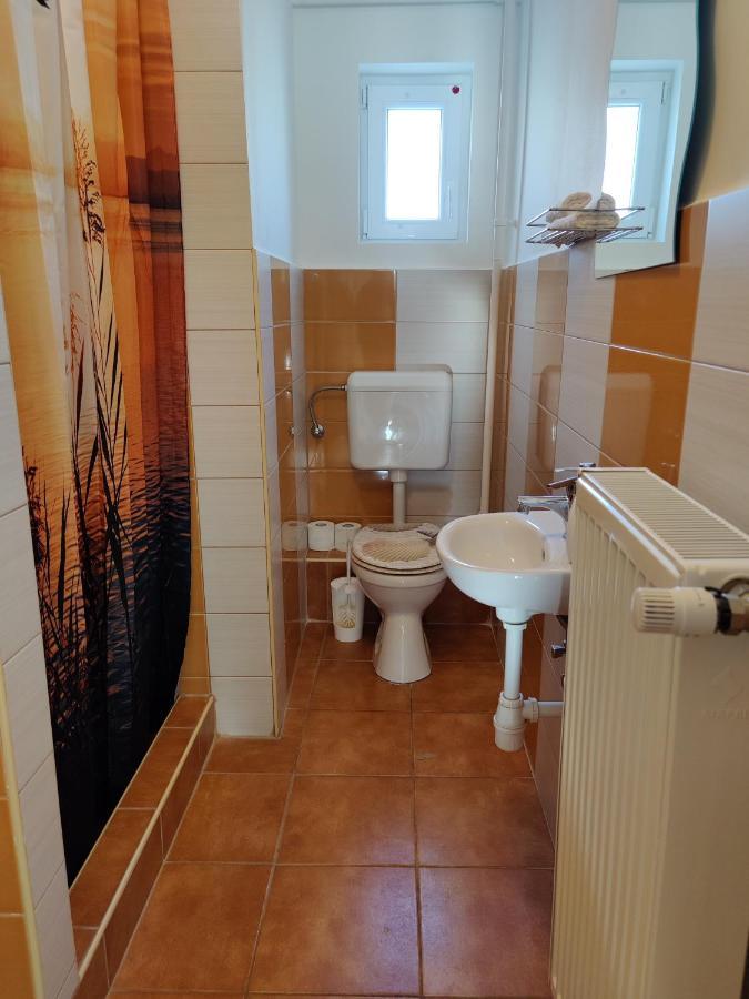 Katalin Apartmanhaz ミシュコルツ エクステリア 写真