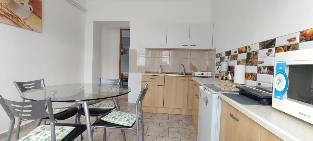 Katalin Apartmanhaz ミシュコルツ エクステリア 写真