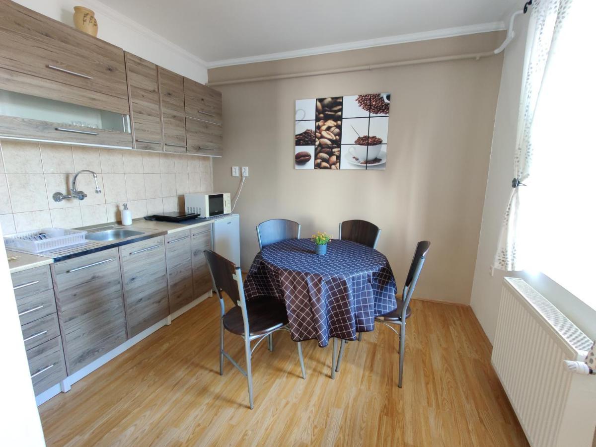 Katalin Apartmanhaz ミシュコルツ エクステリア 写真