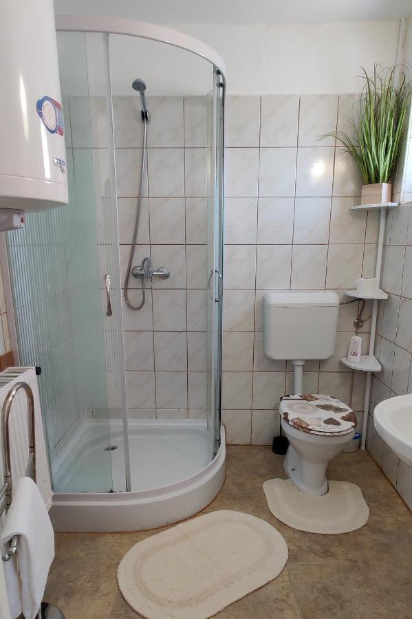 Katalin Apartmanhaz ミシュコルツ エクステリア 写真