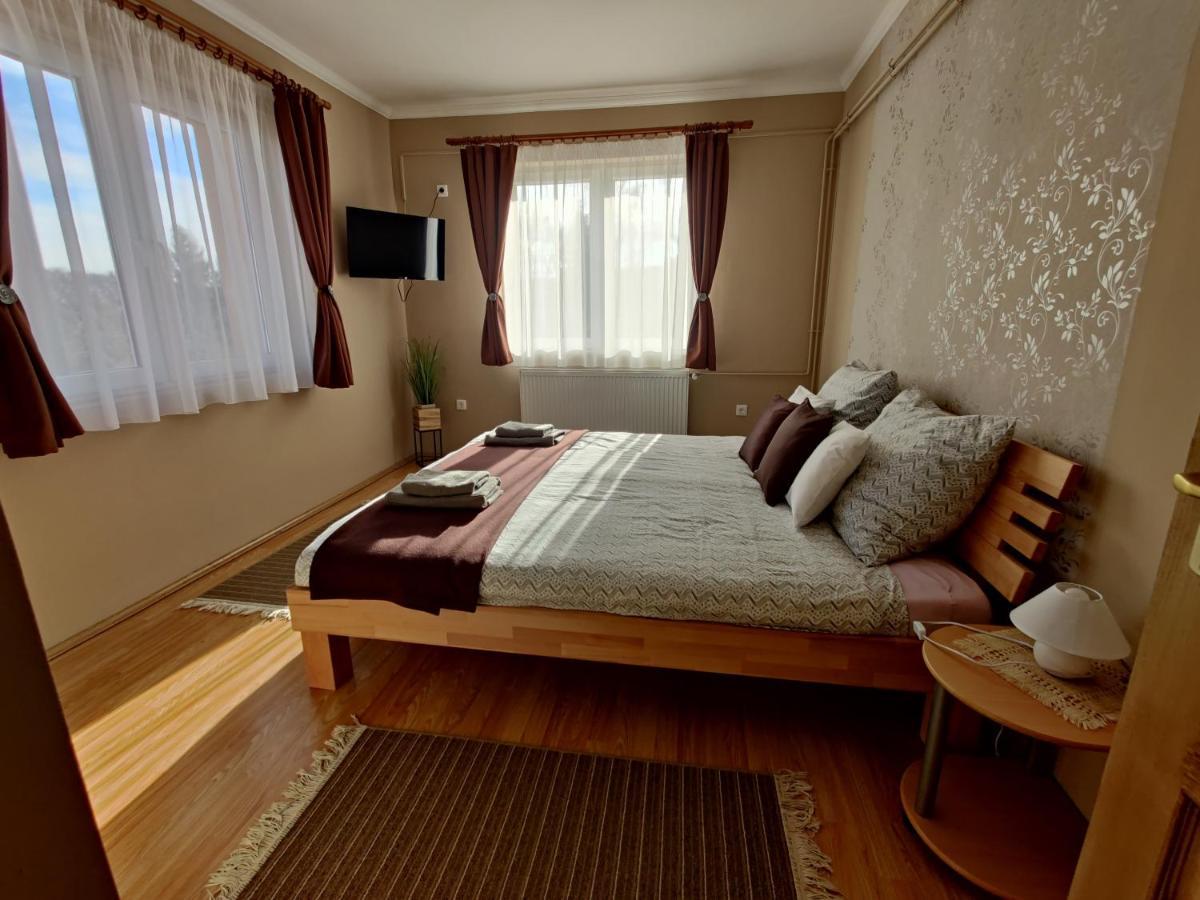 Katalin Apartmanhaz ミシュコルツ エクステリア 写真